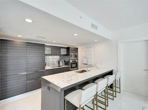 200 Biscayne Boulevard Way 505, Miami FL 33131