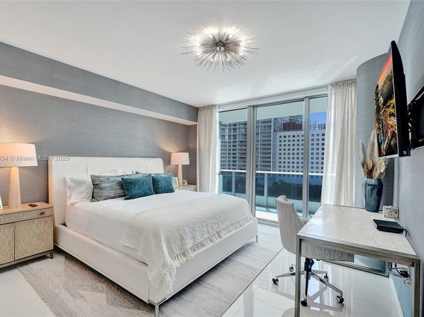 200 Biscayne Boulevard Way 505, Miami FL 33131