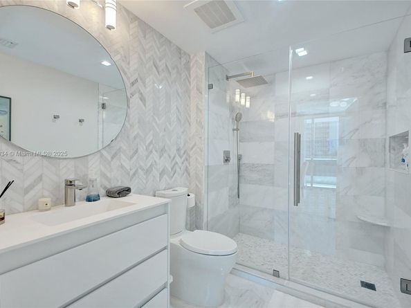 200 Biscayne Boulevard Way 505, Miami FL 33131