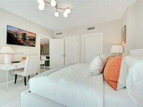 200 Biscayne Boulevard Way 505, Miami FL 33131