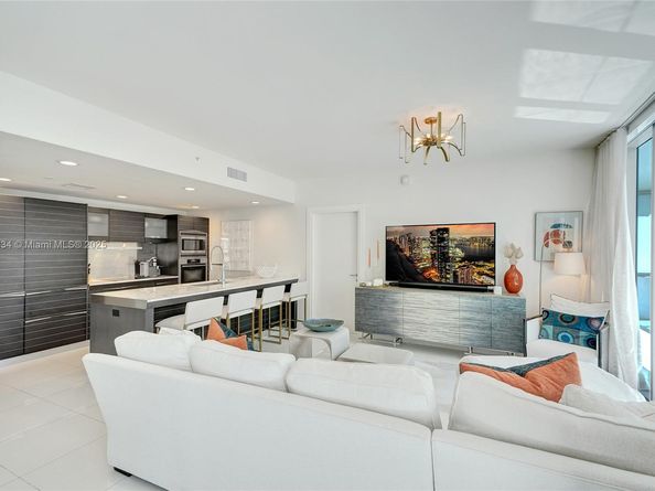 200 Biscayne Boulevard Way 505, Miami FL 33131
