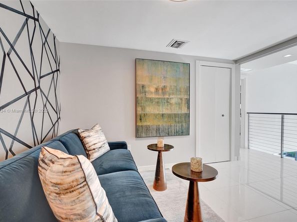 200 Biscayne Boulevard Way 505, Miami FL 33131