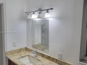 142 SE 4th Ave, Boynton Beach FL 33435