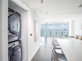 460 NE 28th St 805, Miami FL 33137