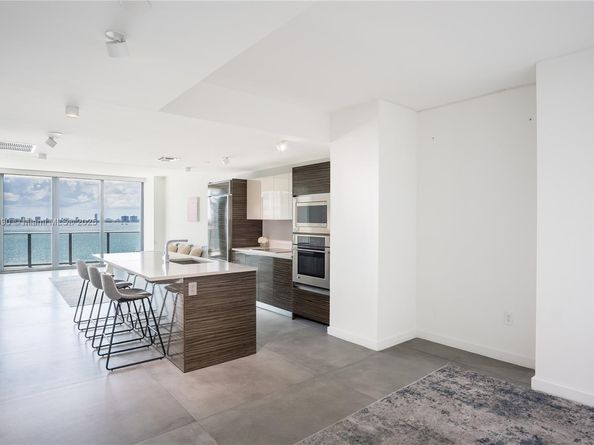 460 NE 28th St 805, Miami FL 33137