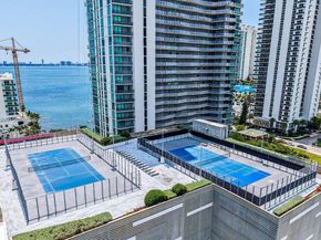 460 NE 28th St 805, Miami FL 33137