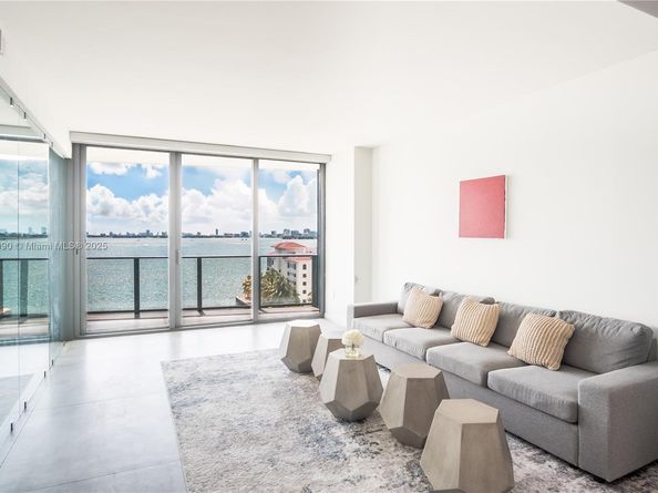 460 NE 28th St 805, Miami FL 33137