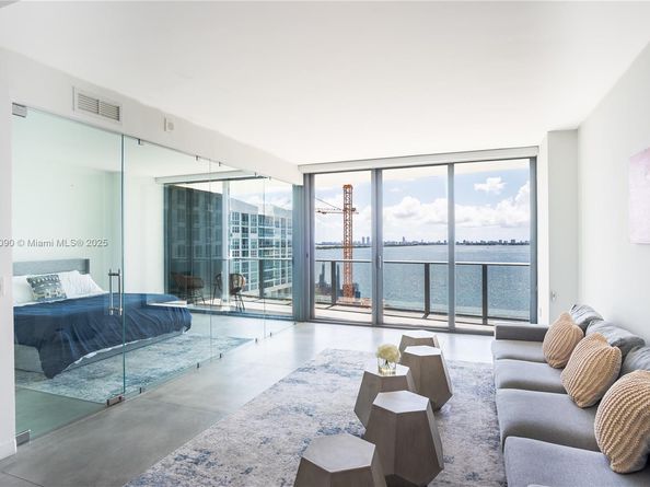 460 NE 28th St 805, Miami FL 33137