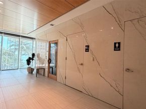 460 NE 28th St 805, Miami FL 33137