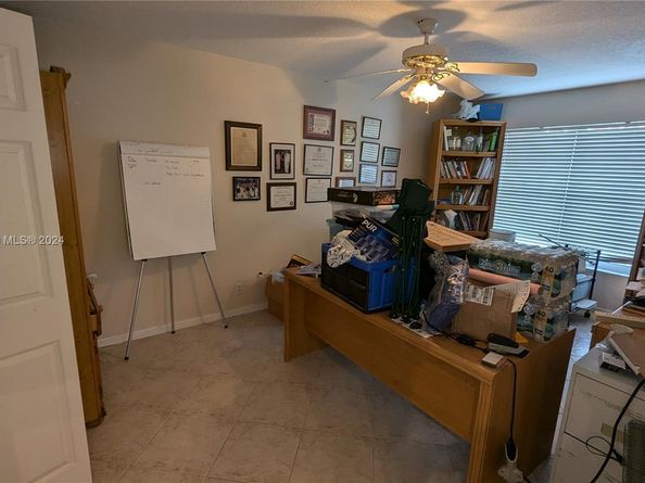 760 SW 190th Ave, Pembroke Pines FL 33029