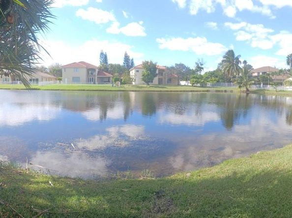 760 SW 190th Ave, Pembroke Pines FL 33029