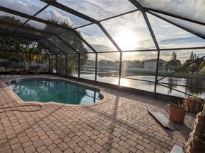 760 SW 190th Ave, Pembroke Pines FL 33029