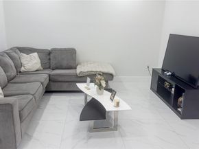 3318 W 106th Ter, Hialeah FL 33018