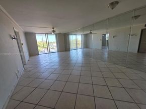 1830 Dixieanna St 406, Hollywood FL 33020