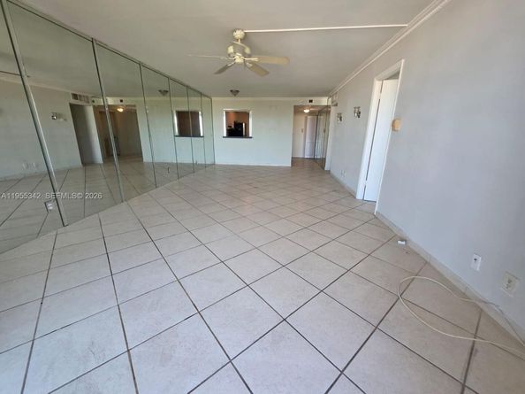 1830 Dixieanna St 406, Hollywood FL 33020