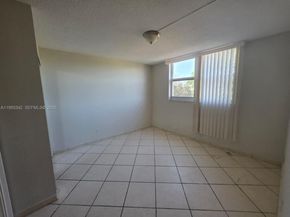 1830 Dixieanna St 406, Hollywood FL 33020