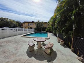 1830 Dixieanna St 406, Hollywood FL 33020