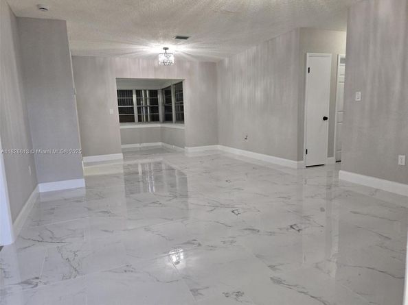 7600 Simms St, Hollywood FL 33024