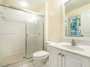 6051 SW 19th Pl, North Lauderdale FL 33068