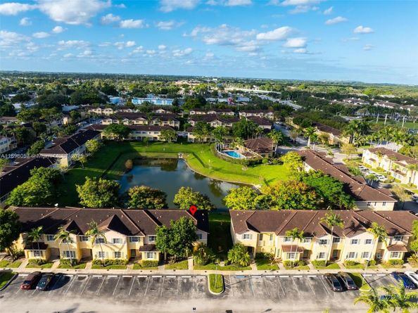 6051 SW 19th Pl, North Lauderdale FL 33068