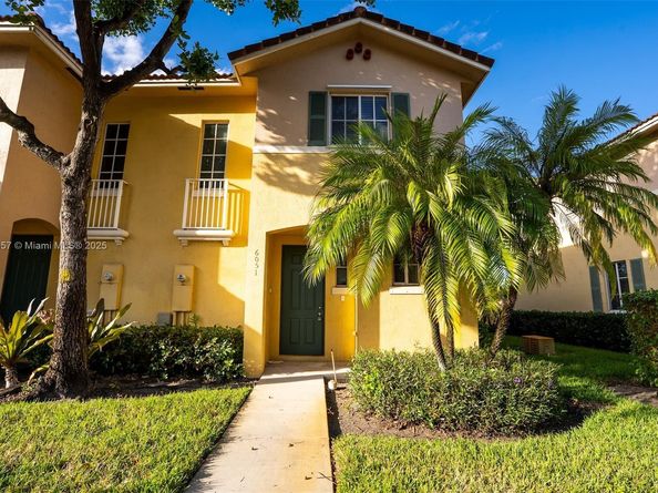6051 SW 19th Pl, North Lauderdale FL 33068