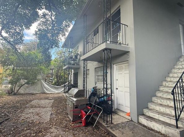 414 SW 15th Ave, Miami FL 33135