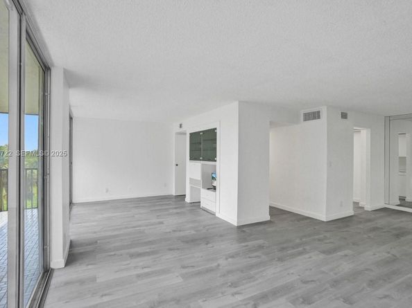 3821 Environ Blvd 403, Lauderhill FL 33319