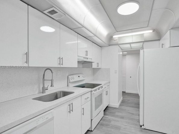 3821 Environ Blvd 403, Lauderhill FL 33319