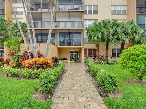 3821 Environ Blvd 403, Lauderhill FL 33319