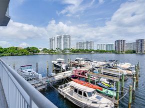 18071 Biscayne Blvd PH03 & PH04, Aventura FL 33160