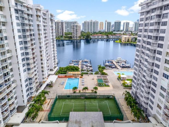 18071 Biscayne Blvd PH03 & PH04, Aventura FL 33160