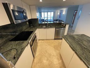 1717 N Bayshore Dr A2548, Miami FL 33132