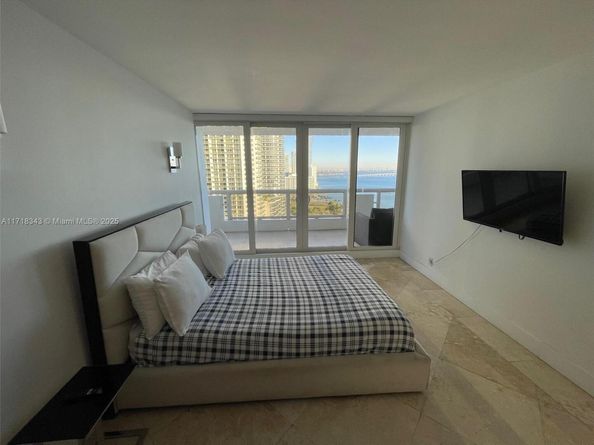 1717 N Bayshore Dr A2548, Miami FL 33132