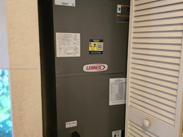 10132 NW 4th street, Plantation FL 33324