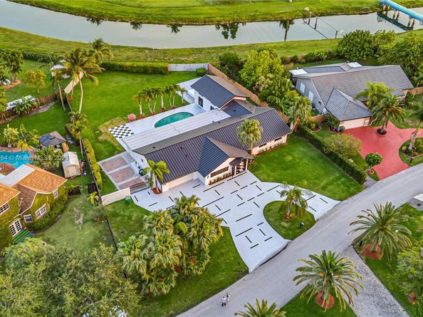 10600 SW 140th St, Miami FL 33176