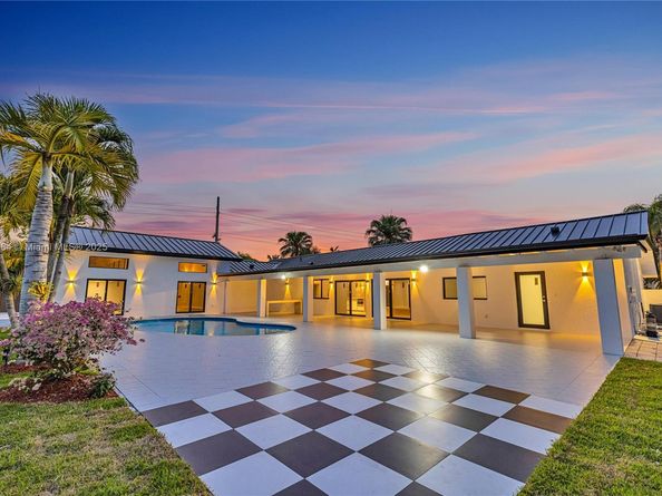 10600 SW 140th St, Miami FL 33176