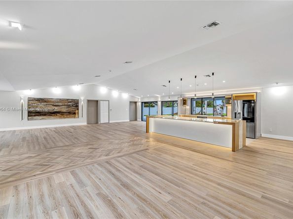 10600 SW 140th St, Miami FL 33176