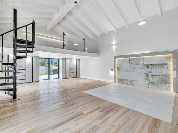10600 SW 140th St, Miami FL 33176
