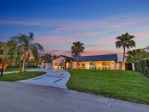 10600 SW 140th St, Miami FL 33176