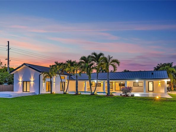 10600 SW 140th St, Miami FL 33176
