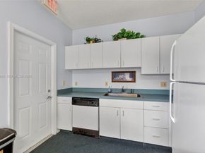 6744 N Pine Island Rd, Tamarac FL 33321