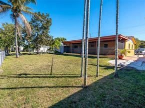 4600 SW 104th Ave, Miami FL 33165