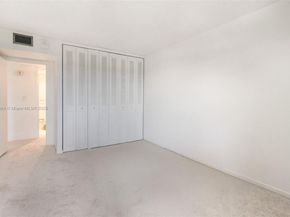 2500 NE 48th Ln 802, Fort Lauderdale FL 33308