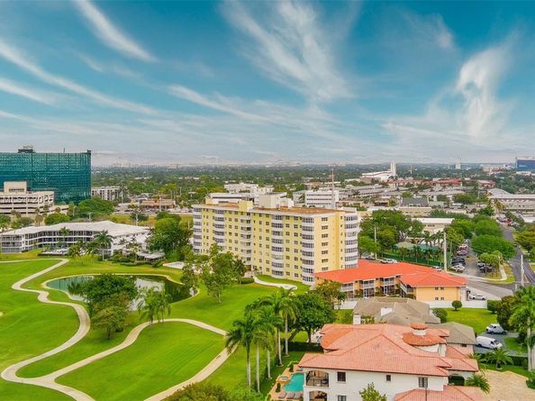 2500 NE 48th Ln 802, Fort Lauderdale FL 33308