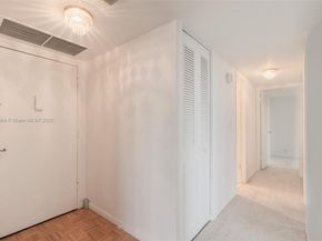 2500 NE 48th Ln 802, Fort Lauderdale FL 33308