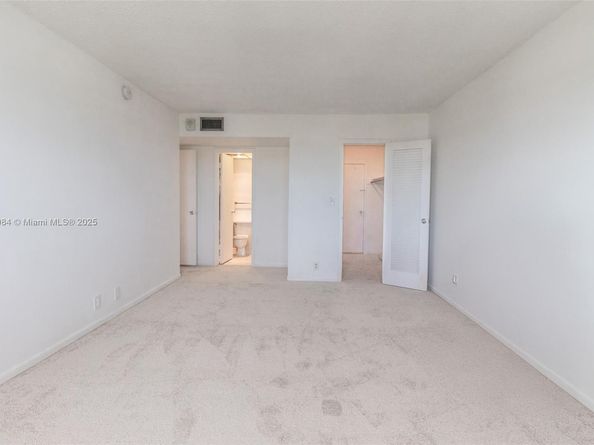 2500 NE 48th Ln 802, Fort Lauderdale FL 33308