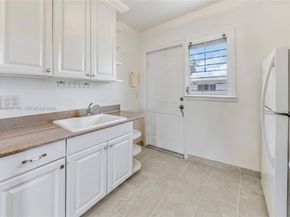7407 Byron Ave 3, Miami Beach FL 33141
