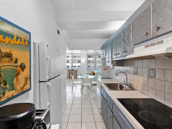 100 Lincoln Rd 830, Miami Beach FL 33139
