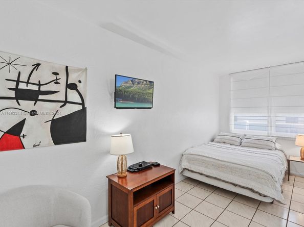 100 Lincoln Rd 830, Miami Beach FL 33139