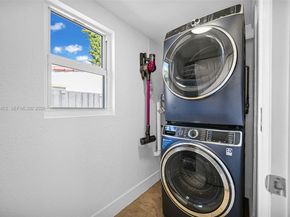 1221 NW 7th Ave, Fort Lauderdale FL 33311